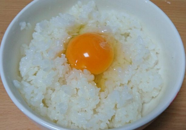 卵賭けご飯の画像